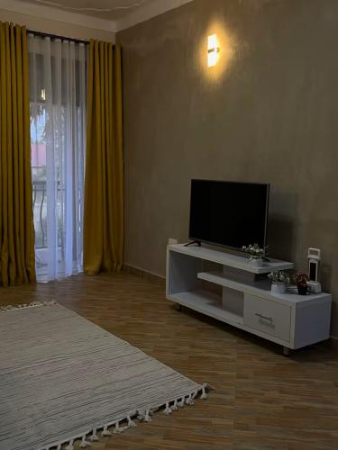 2a8966bf-b728-41b6-9beb-be4df96d20c5